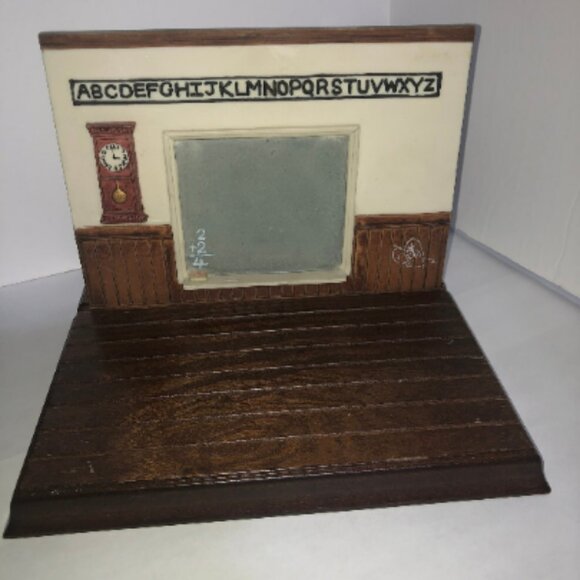 Kitty Cucumber Classroom Backdrop With A Wood Base Miniature Display - Picture 7 of 7